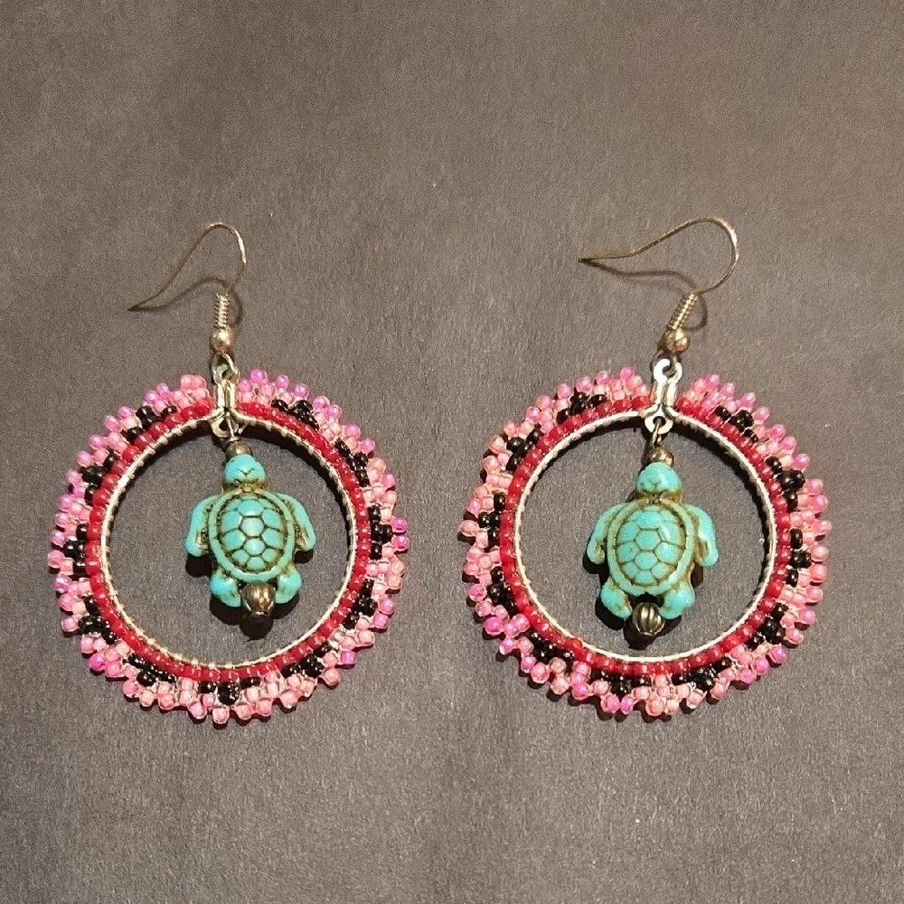 LOWEST PRICE-Handcrafted Turtle Beaded Earrings
